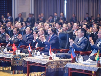 Thủ tướng dự Lễ bế mạc Hội nghị Cấp cao ASEAN
