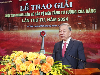 Đấu tranh phản bác các quan điểm sai trái thù địch phải gắn với phát triển kinh tế, văn hóa, xã hội