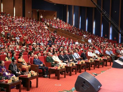 Xúc động ôn lại những năm tháng học sinh miền Nam được đùm bọc trên đất Bắc