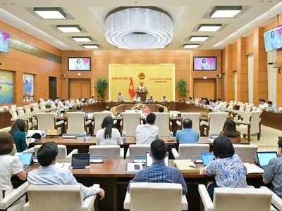Quốc hội nghe Tờ trình và Báo cáo thẩm tra về dự án Luật sửa đổi, bổ sung một số điều của Luật Quảng cáo