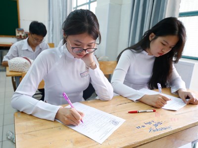 Bộ Chính trị quyết định miễn học phí cho học sinh công lập cả nước từ tháng 9.2025