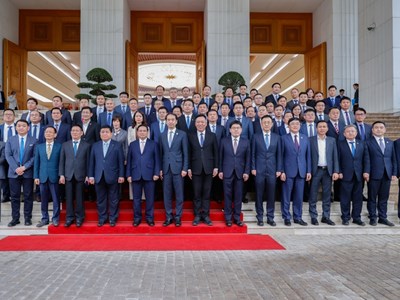 Thủ tướng tọa đàm với các tập đoàn, doanh nghiệp lớn của Trung Quốc