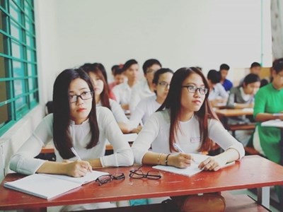 Sửa đổi quy định hỗ trợ đóng học phí, chi phí sinh hoạt với sinh viên sư phạm