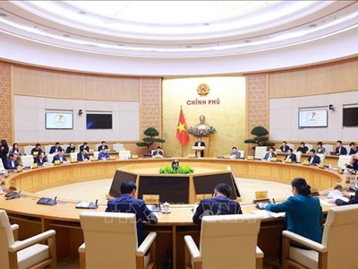 Thủ tướng chỉ đạo đẩy mạnh công tác thông tin, tuyên truyền thích ứng với tình hình mới, nghiên cứu bổ sung trường hợp miễn thị thực