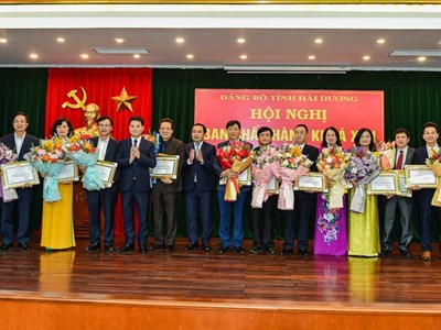 Bộ Nội vụ đề xuất bổ sung 3 nhóm đối tượng hưởng chính sách nghỉ hưu trước tuổi