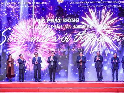 Thủ tướng yêu cầu phát động phong trào thi đua khuyến khích sáng tác các tác phẩm văn học-nghệ thuật có giá trị cao