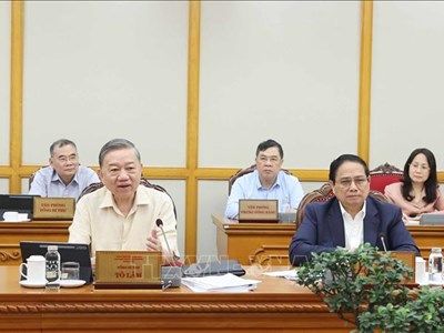 Kịp thời tháo gỡ khó khăn, vướng mắc khi vận hành bộ máy mới