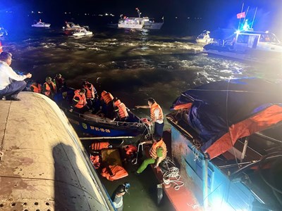 Thủ tướng chỉ đạo bảo đảm an toàn tàu du lịch hoạt động trên biển, đảo