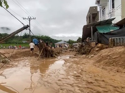 Lũ quét tại Sơn La làm 2 người chết, tập trung tìm kiếm 4 người mất tích