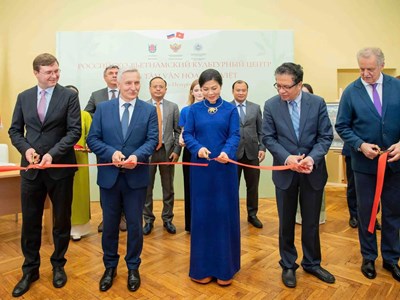 Khai trương Trung tâm Văn hóa Nga-Việt tại St.Petersburg, Liên bang Nga
