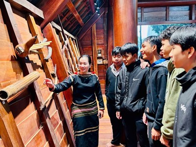 Tái hiện Lễ lên nhà mới của người Ê Đê tại Đắk Lắk