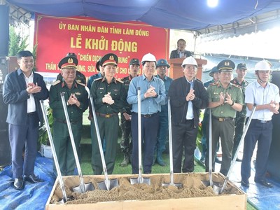 Thủ tướng yêu cầu báo cáo tiến độ xây dựng, sửa chữa nhà cho nhân dân sau bão, lũ 