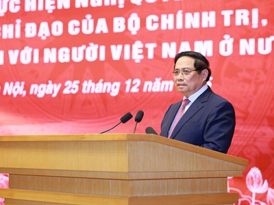 Thủ tướng: Không ngừng hoàn thiện thể chế, chính sách, pháp luật cho người Việt Nam ở nước ngoài 