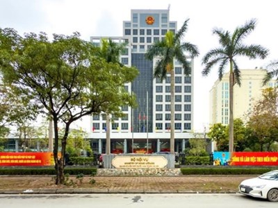 Đề xuất điều chuyển biên chế sự nghiệp sang biên chế công chức, Bộ Nội vụ nói gì?