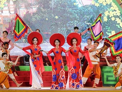 Thủ tướng chỉ đạo tăng cường quản lý nhà nước về lễ hội, du lịch 