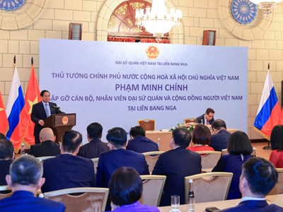 Thủ tướng mong cộng đồng người Việt Nam tại Nga tiếp tục gìn giữ, phát huy bản sắc văn hóa, ngôn ngữ tiếng Việt 