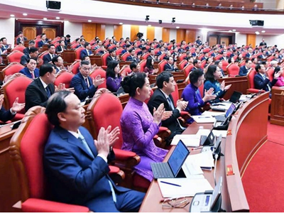 Ngày làm việc thứ tư Hội nghị Trung ương 3 khoá XIV