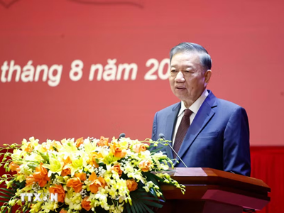 Từng Ủy viên Trung ương phải đặt lợi ích chung lên trên hết