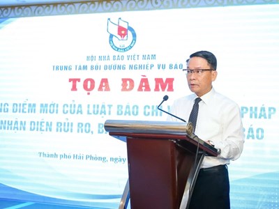 Nhận diện rủi ro pháp lý, giữ vững đạo đức nghề báo trong kỷ nguyên số