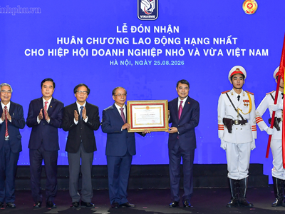 Chính phủ tiếp tục đồng hành, lắng nghe, bảo vệ quyền và lợi ích hợp pháp, chính đáng của doanh nghiệp