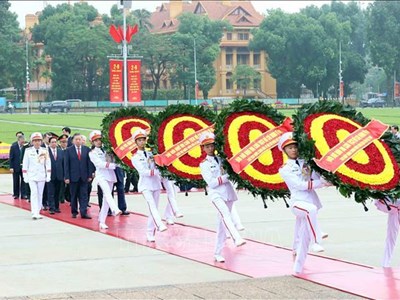 Lãnh đạo Đảng, Nhà nước vào Lăng viếng Chủ tịch Hồ Chí Minh