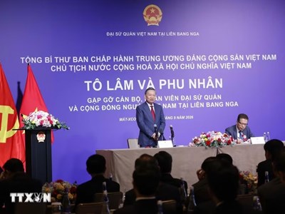 Tổng Bí thư, Chủ tịch nước Tô Lâm gặp gỡ cán bộ, nhân viên Đại sứ quán và cộng đồng người Việt Nam tại Liên bang Nga