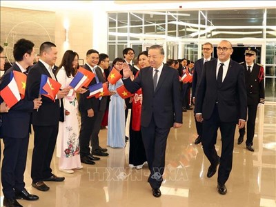 Tổng Bí thư, Chủ tịch nước Tô Lâm bắt đầu thăm chính thức Cộng hòa Pháp và dự Hội nghị Thượng đỉnh Không gian vũ trụ tại Paris