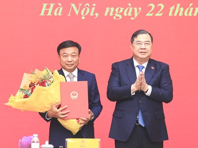 Điều động, bổ nhiệm ông Nguyễn Danh Huy giữ chức Phó Chủ nhiệm Văn phòng Chính phủ