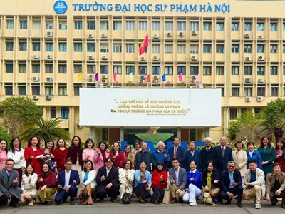 Khoa Ngữ văn – Con đường lớn với những toà lầu rạng rỡ