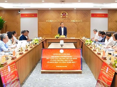 Công nghệ mới BUSADCO bảo vệ bờ hồ Hoàn Kiếm - Di tích quốc gia đặc biệt được đề nghị xét tặng Giải thưởng Hồ Chí Minh