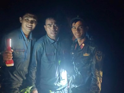 Cả hai phi công được tìm thấy an toàn