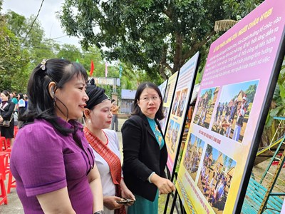 Triển lãm 103 bức ảnh giới thiệu hình ảnh thiên nhiên, con người, văn hóa đồng bào Chăm Hroi