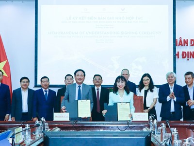 Bình Định hợp tác với Trường ĐH VinUni thúc đẩy chuyển đổi xanh