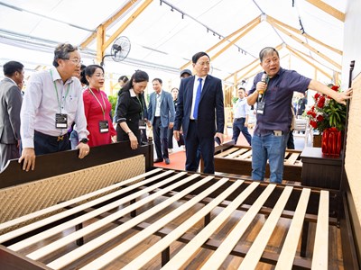 Khai mạc Hội chợ Quốc tế Hàng phong cách ngoài trời tại Quy Nhơn 2025