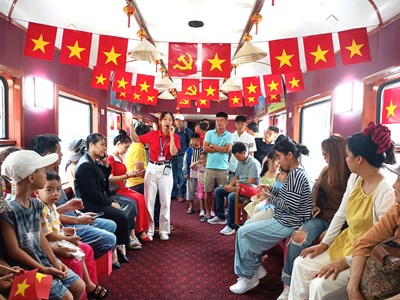 Trải nghiệm chuyến tàu du lịch đặc biệt về miền đất võ