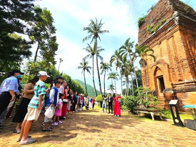 Bình Định tăng tốc hút khách từ Lễ hội du lịch hè