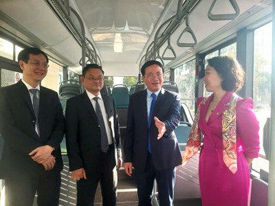 Mở tuyến xe buýt điện đầu tiên nối sân bay Phù Cát với Quy Nhơn