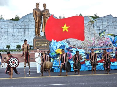 Lễ hội đường phố “Sắc màu biển cả” của Gia Lai hút du khách