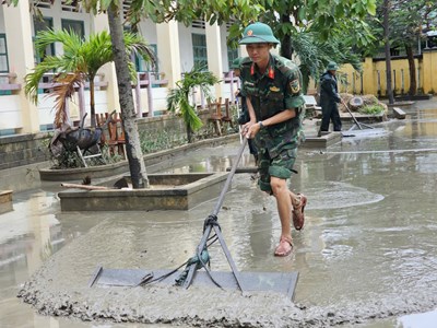Các lực lượng nhanh chóng giúp Gia Lai khắc phục hậu quả sau trận lũ lịch sử