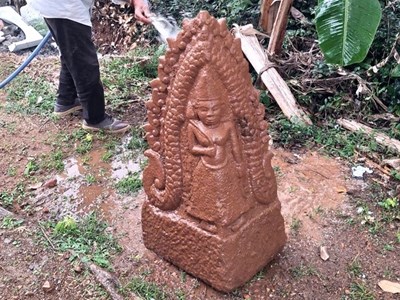 Phát hiện phù điêu tại Di tích quốc gia đặc biệt tháp Dương Long