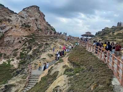 Giữ nguyên mức giá vé tham quan hiện hành tại khu du lịch Eo Gió