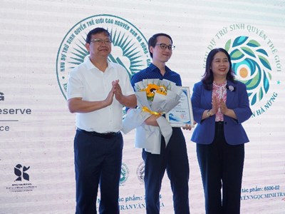 Gia Lai trao giải biểu trưng về Khu Dự trữ sinh quyển thế giới Cao nguyên Kon Hà Nừng
