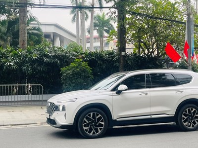 Dịch vụ thuê “đưa người và xe về tận nhà” nở rộ dịp cuối năm