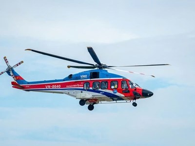 Trực thăng ngắm thành phố Hồ Chí Minh trở lại bầu trời