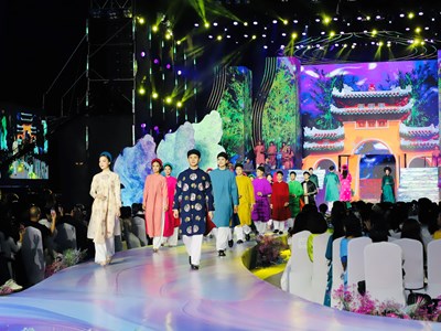 Lễ hội Áo dài bước vào tuần lễ vàng, hứa hẹn thu hút khách tại TP.HCM