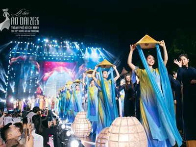 Hình ảnh Lễ hội Áo dài TP.HCM 2026 phủ sóng truyền thông