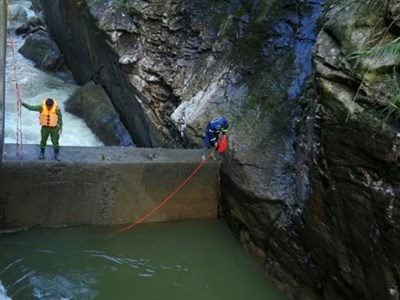 Một người tử vong, một người mất tích trong vụ đuối nước ở suối Cát Cát
