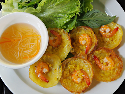 TikToker Mỹ mê bánh khọt, video hút triệu view