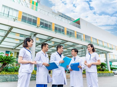 Vinmec Hải Phòng “giải cứu” khớp gối lỏng lẻo cho người phụ nữ bằng gân tự thân