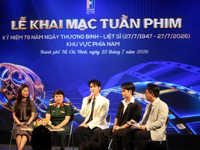  “Lửa lịch sử” thắp sáng phòng vé